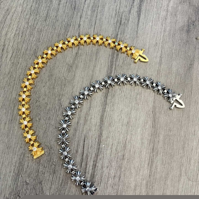 Ch**me He**ts bracelets